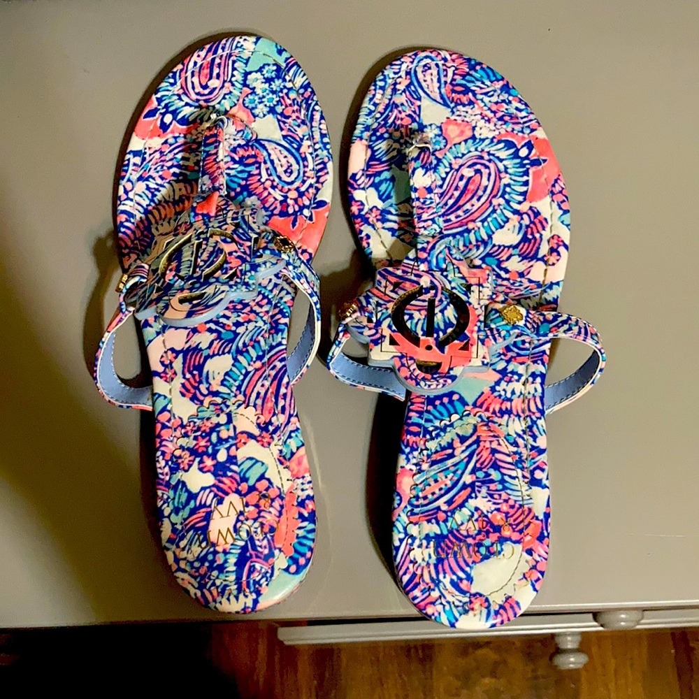 Brand new crown and ivy shoes